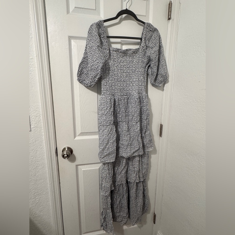 Gorgeous spring dress, worn once.